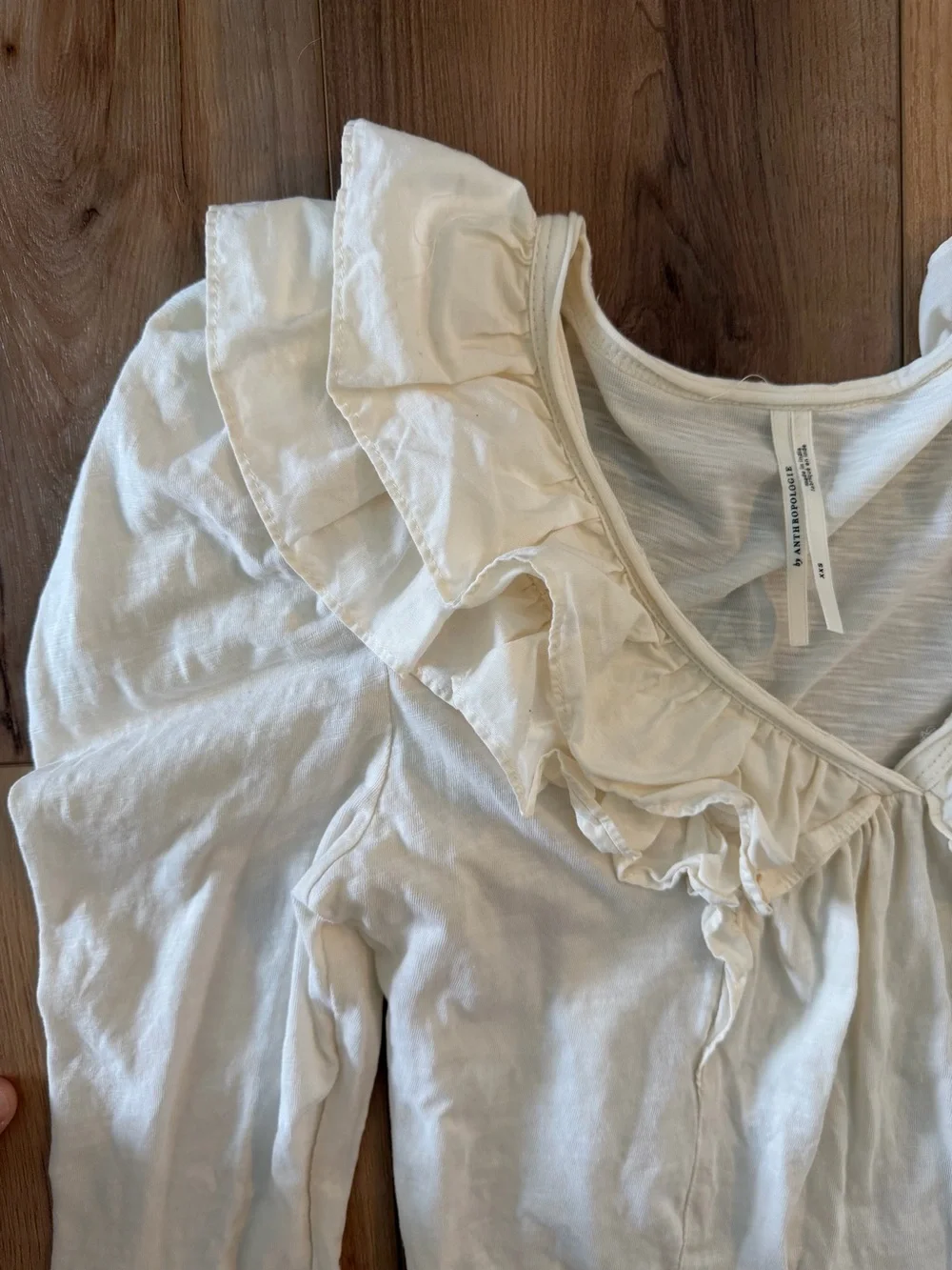 Anthropologie Women’s Ruffle V-Neck Long Sleeve Knit Top Size XXS Cream Cotton